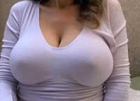 mogen kvinna med gigantiskt stora bröst söker en man